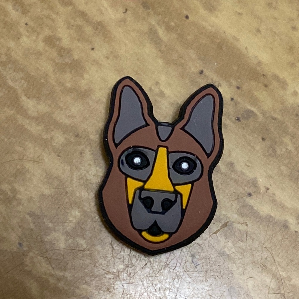 3/$10 German Shepard croc charm‎
